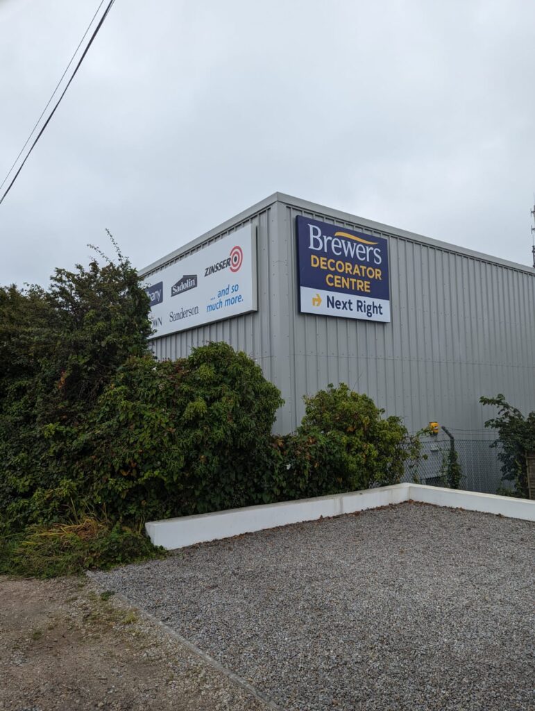 Signage in Cornwall for Brewers Decorator Centre, 2023
