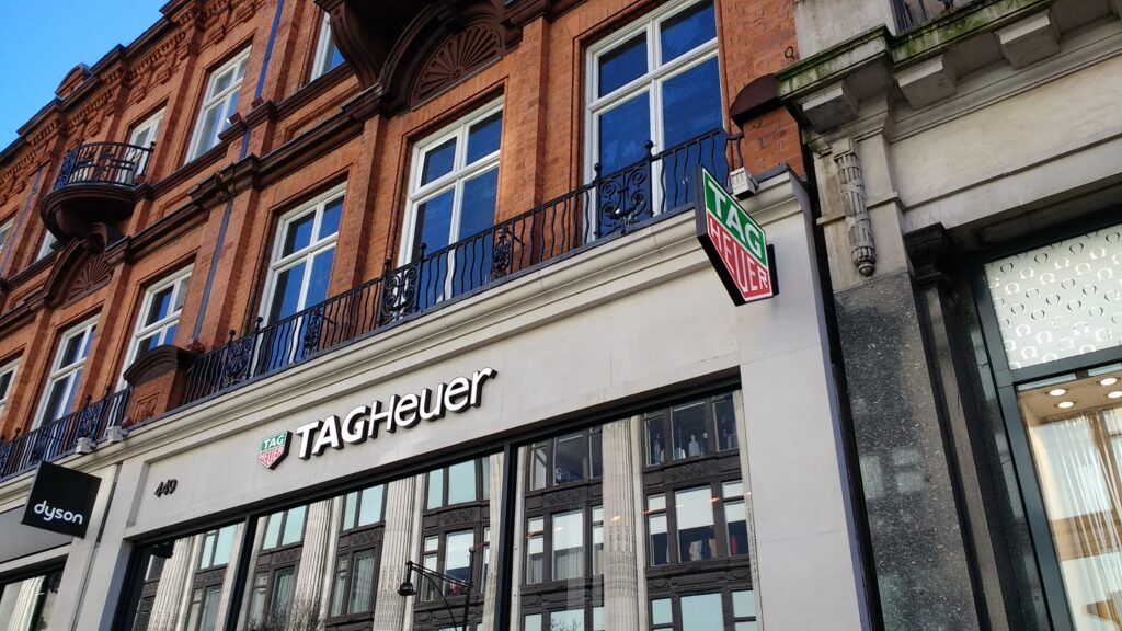 signage company in london