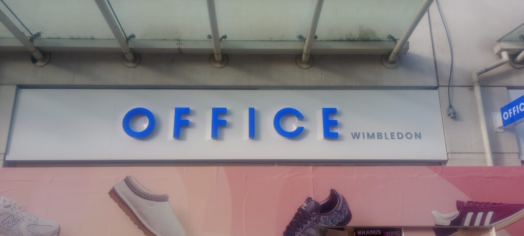 signage in wimbledon